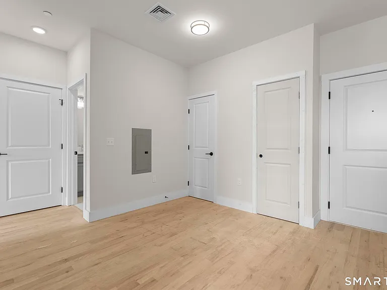 113 Canal St W #302 — Photo 25