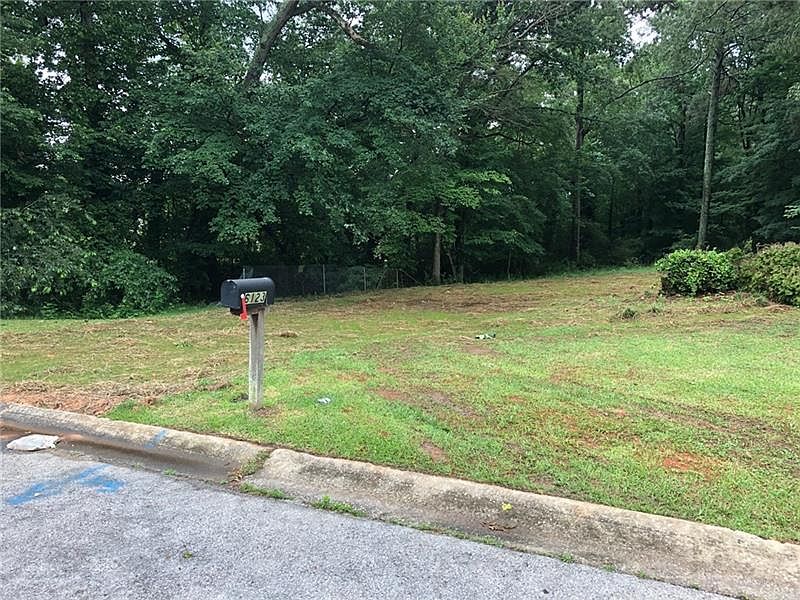 1st image of 6123 Panellus Dr