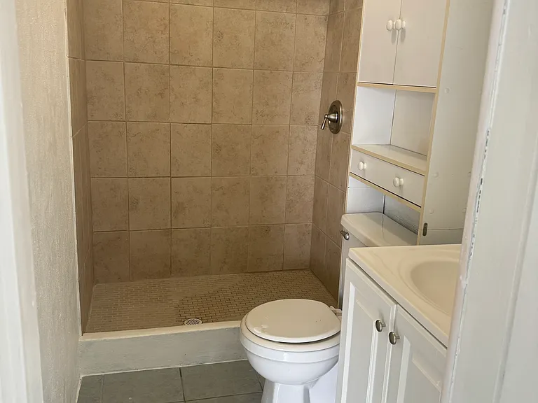8790 Aero Ave — Photo 2