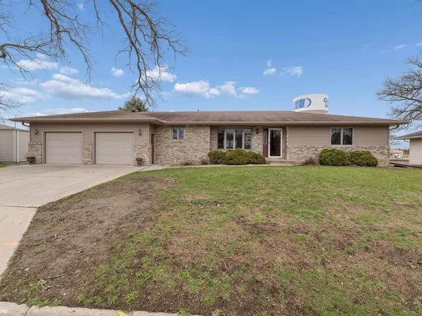 1800 W 7th Ave N, Clear Lake, IA 50428
