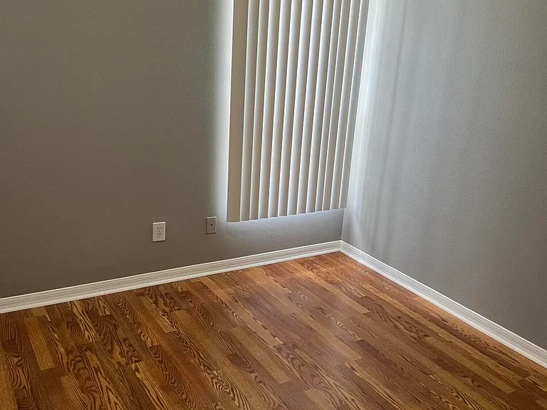810 Benton Dr — Photo 19