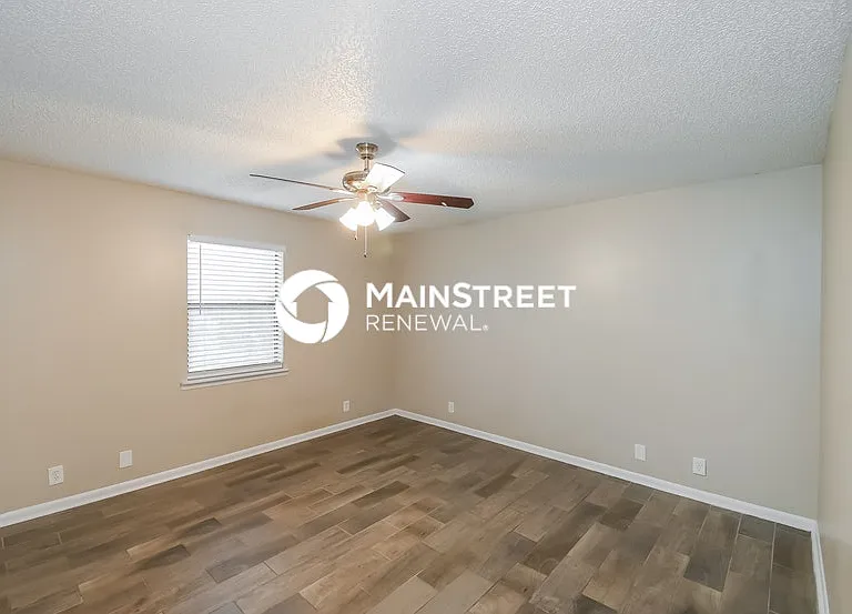 10838 Naples Ct S — Photo 10