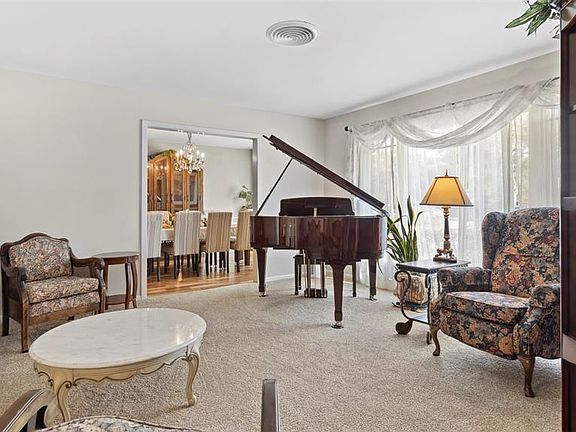 4th image of 2118 Forest Oaks Drive