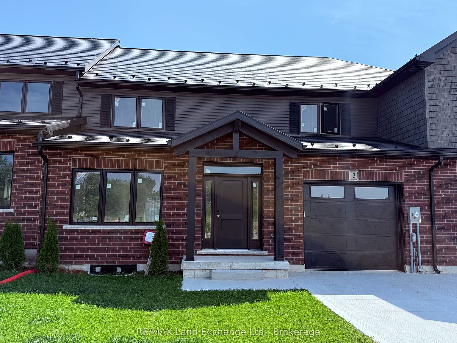 8 Golf Links Rd #3