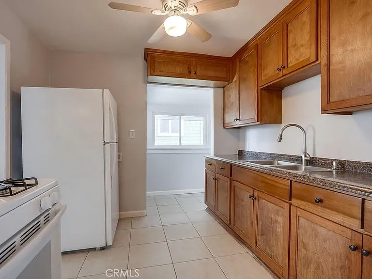 1007 Lewis Ave — Photo 8