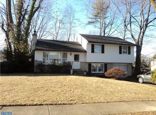426 Woodcock Ln, Feasterville, PA 19053