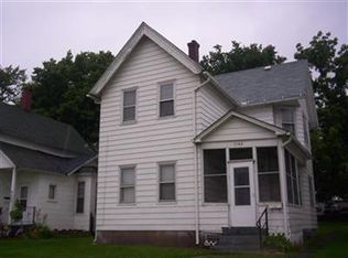 1142 Camanche Ave, Clinton, IA 52732