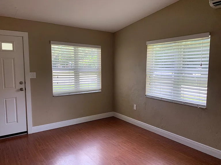 3003 E Washington St — Photo 6
