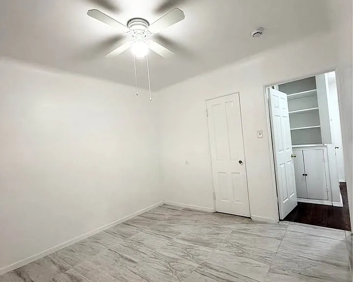 2444 Iowa Ave — Photo 13