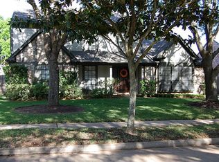 1823 Riverbend Xing, Sugar Land, TX 77478