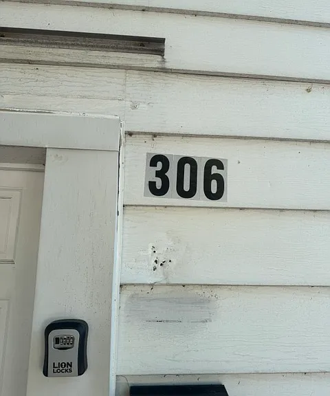 306 Walnut St — Photo 1