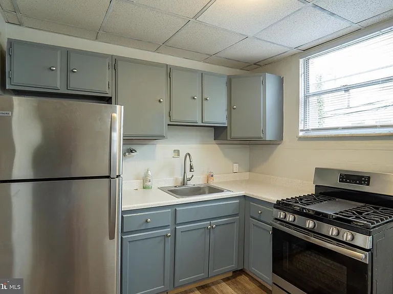 1420 S Hicks St — Photo 5