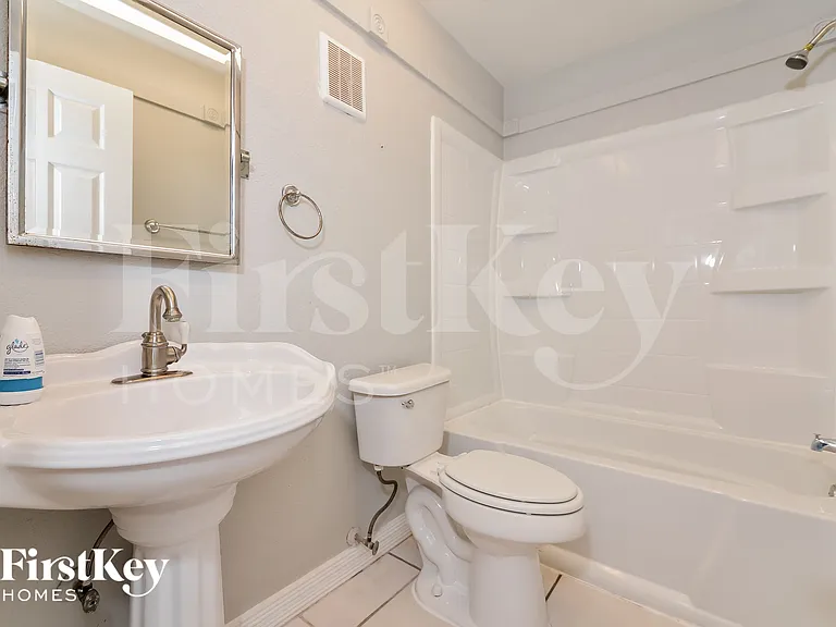 3806 Southern Pkwy W — Photo 12