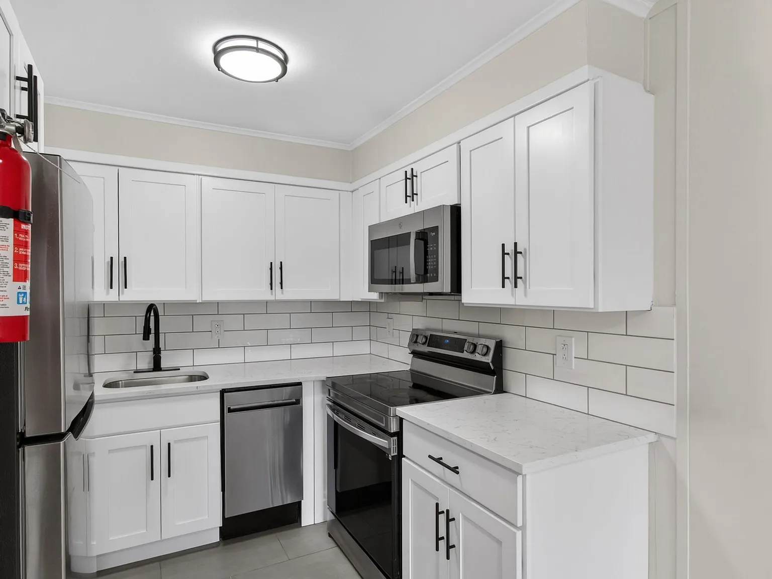 2 bed, 900 sqft, $1,499 — Photo 3