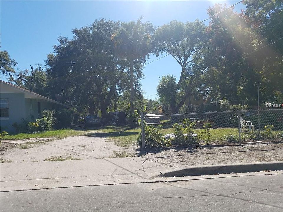1st image of 536 Clark St