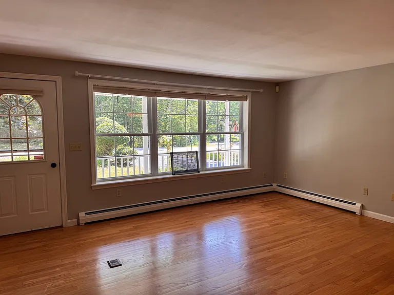 2196 Village Green Dr — Photo 15