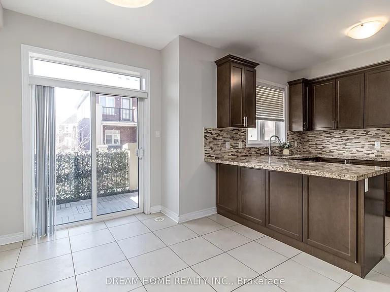 3070 Eberly Woods Dr — Photo 5