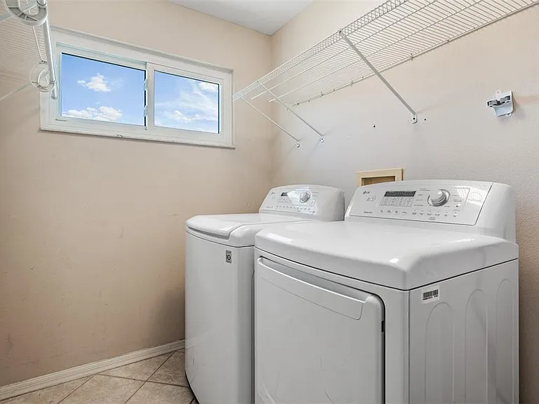380 Rosalind Ln — Photo 33