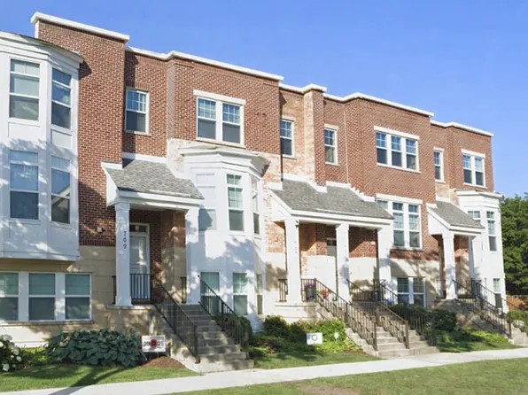 410 S Edward St #1, Mount Prospect, IL 60056