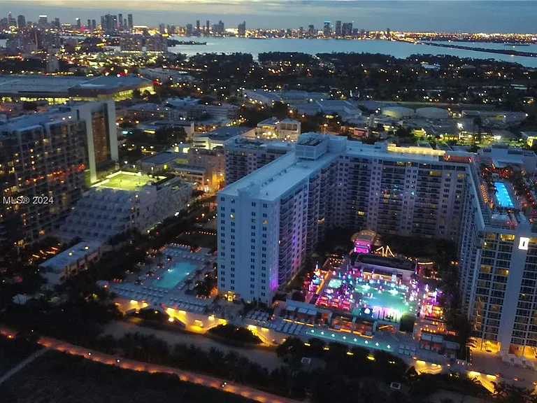 2301 Collins Ave #1206 — Photo 28