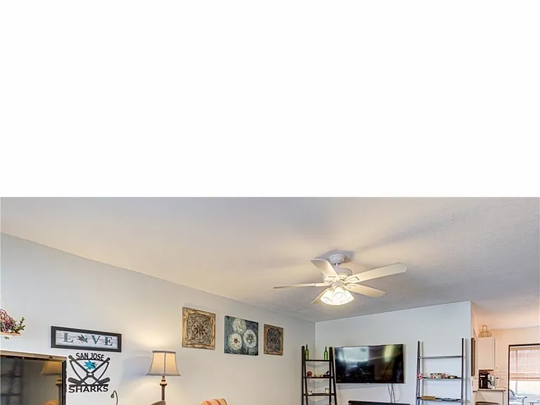 1136 Saint John Cir — Photo 5