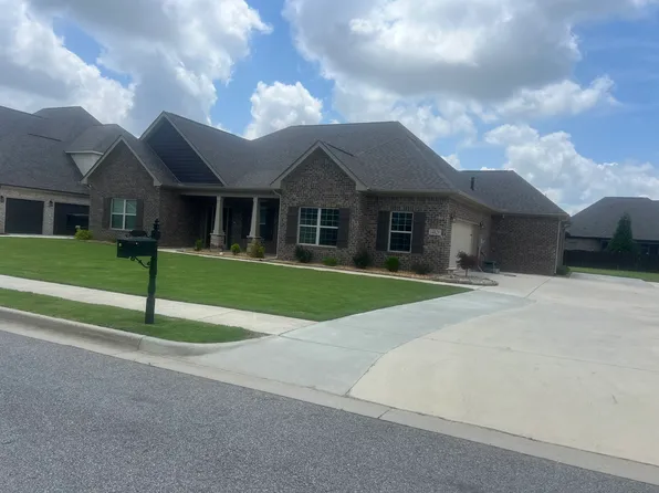 14829 Commonwealth Dr, Athens, AL 35613