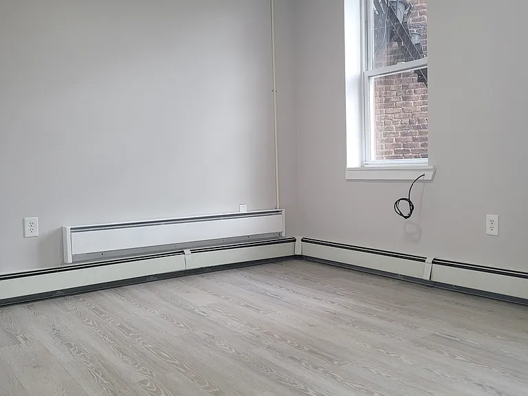 35 Main St #2 — Photo 3