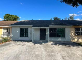 18043 NW 40th Pl, Miami Gardens, FL 33055