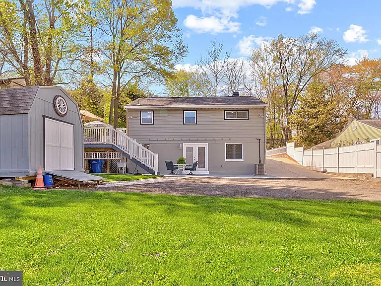 6409 The Pkwy — Photo 19