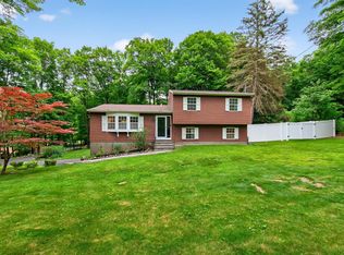 9 Mine Hill Rd, Cornwall, NY 12518