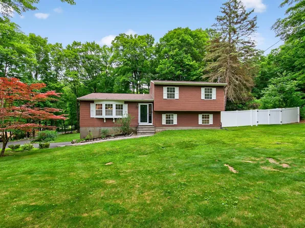 9 Mine Hill Road, Cornwall, NY 12518