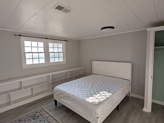 4th image of 42 Bralan Ct