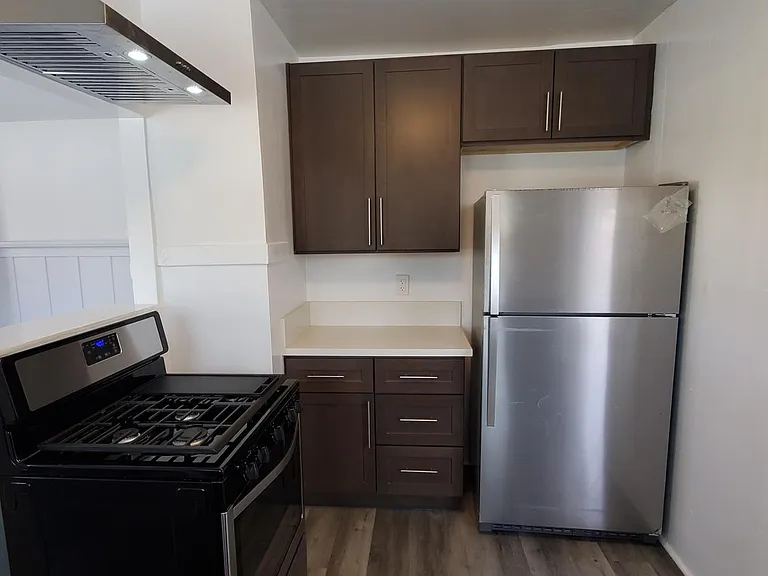 281 W Ofarrell St — Photo 23