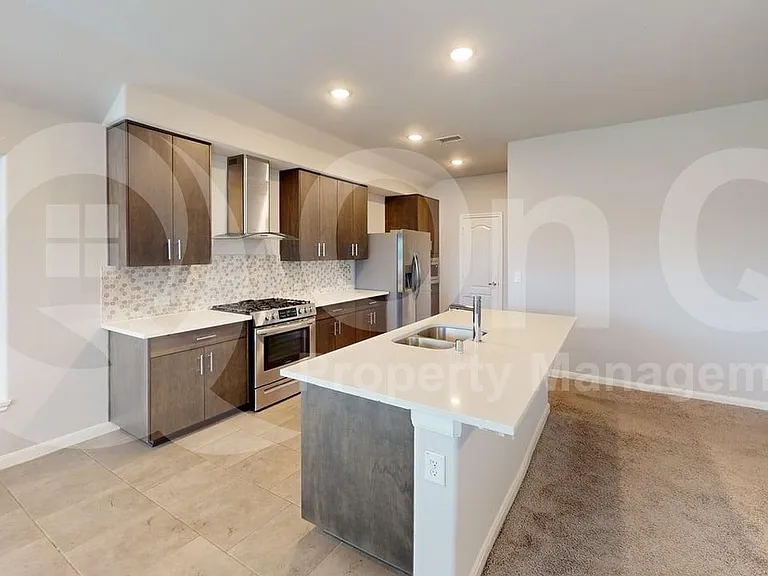1016 Highberry Dr — Photo 7
