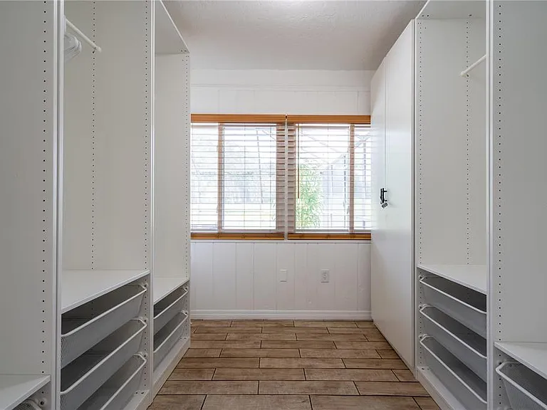 7354 Biltmore Dr — Photo 30