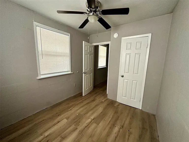 649 NE Waldo Rd — Photo 7
