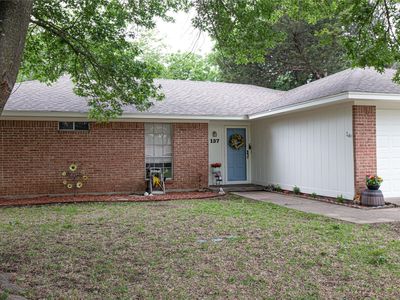 137 Stardust Ln, Desoto, TX, 75115