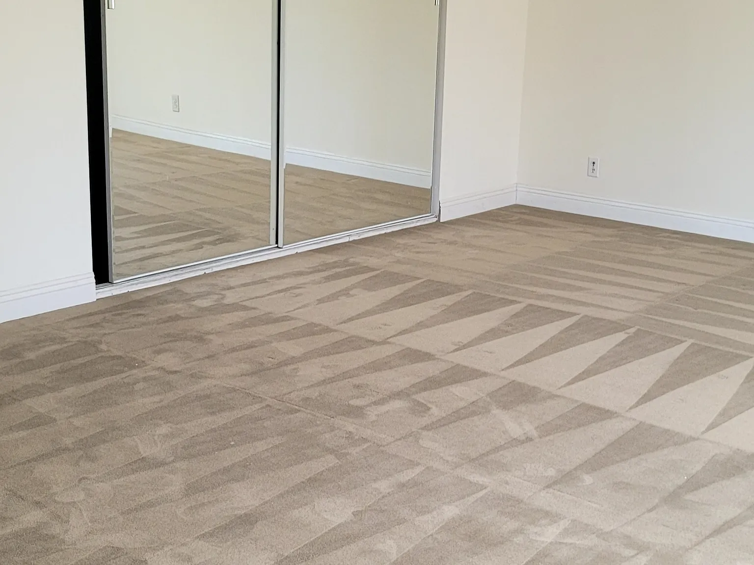 Studio, 750 sqft, $1,700 — Photo 4