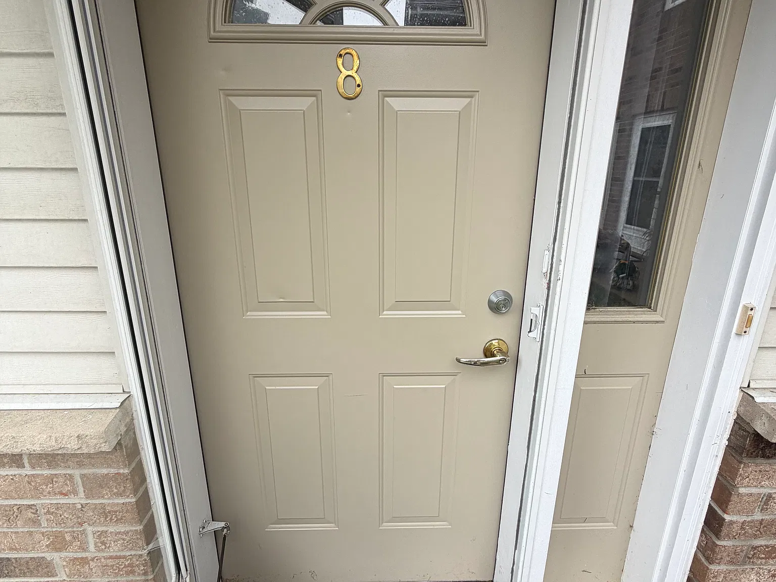 2 bed, 1200 sqft, $2,000 — Photo 2