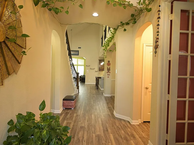 5737 Gracie Ln — Photo 3