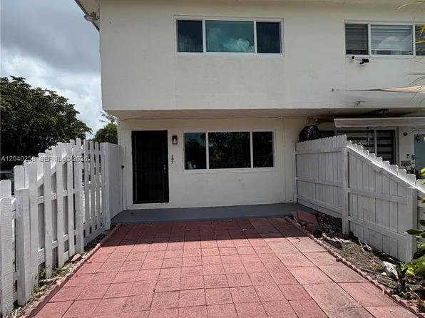 1450 NE 151st St APT 101, Miami, FL 33161