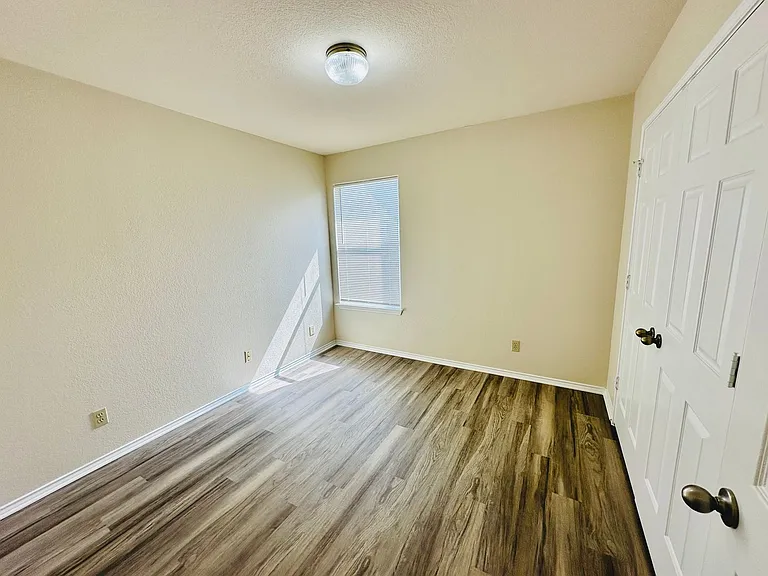 8814 Schick Rd — Photo 19