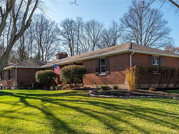 4th image of 511 Locust Hill Dr