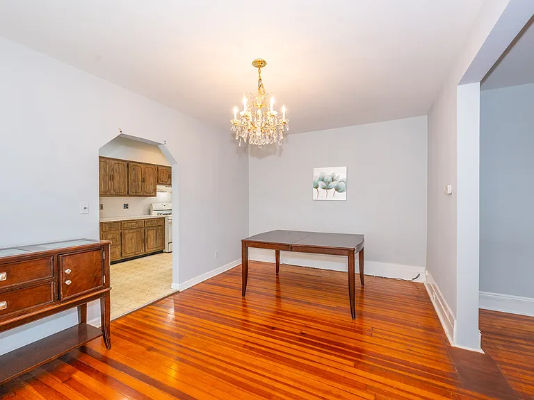 138 Harding Ave — Photo 8