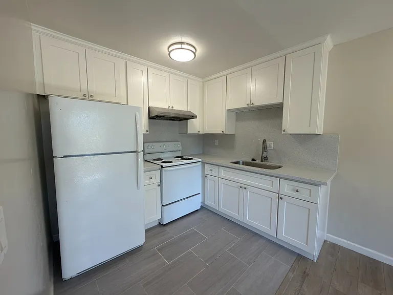 1568 Hollenbeck Ave #1 — Photo 4