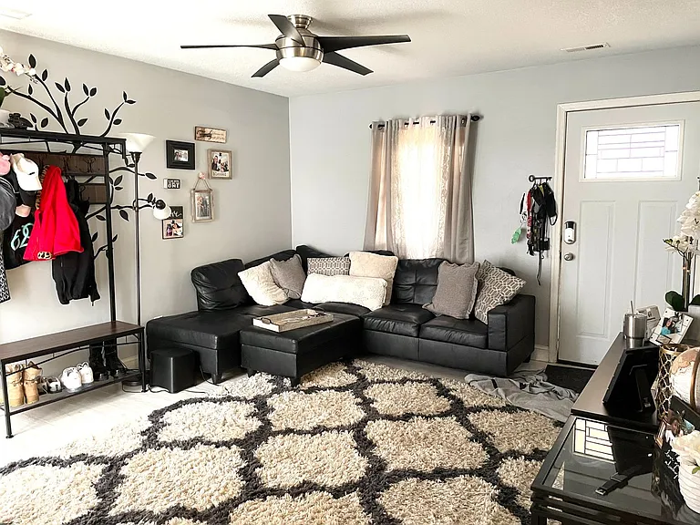 6817 Cedarwood Ct — Photo 20