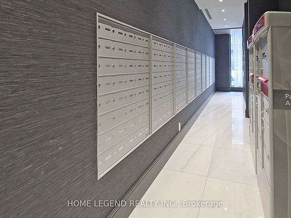 3rd image of 75 Canterbury Pl #1908