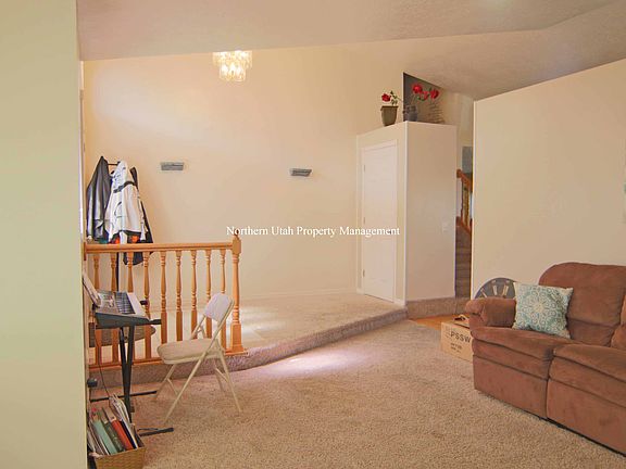 3 Front Room View 2_08102017