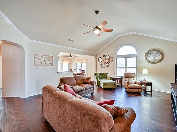 4th image of 6921 Muirfield Dr