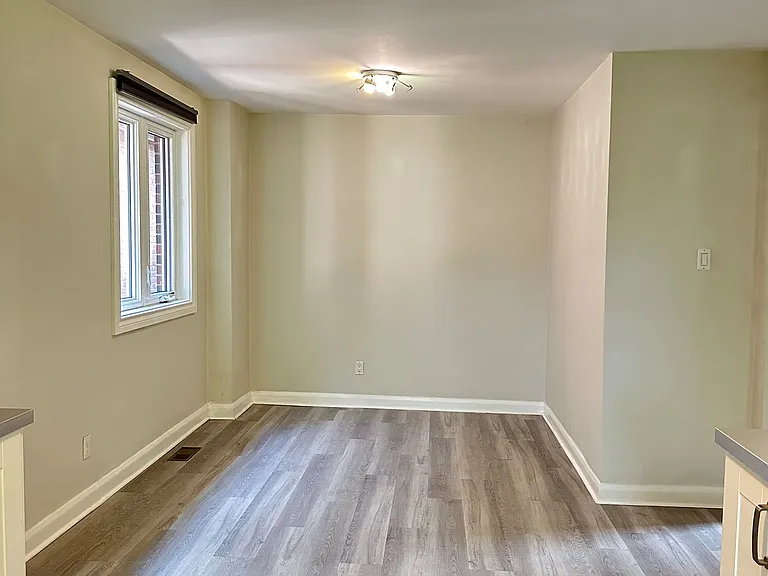 407 Woodbine Ave #2 — Photo 14